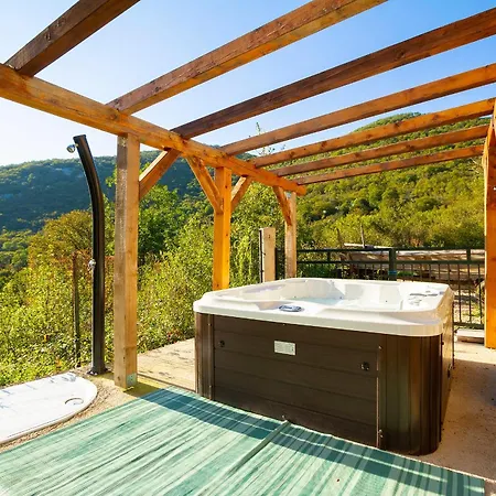 Woodland Retreat Дом отдыха Donji Zagon