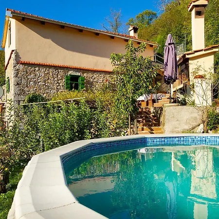 펜션 Woodland Retreat