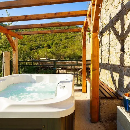 Woodland Retreat 펜션 *